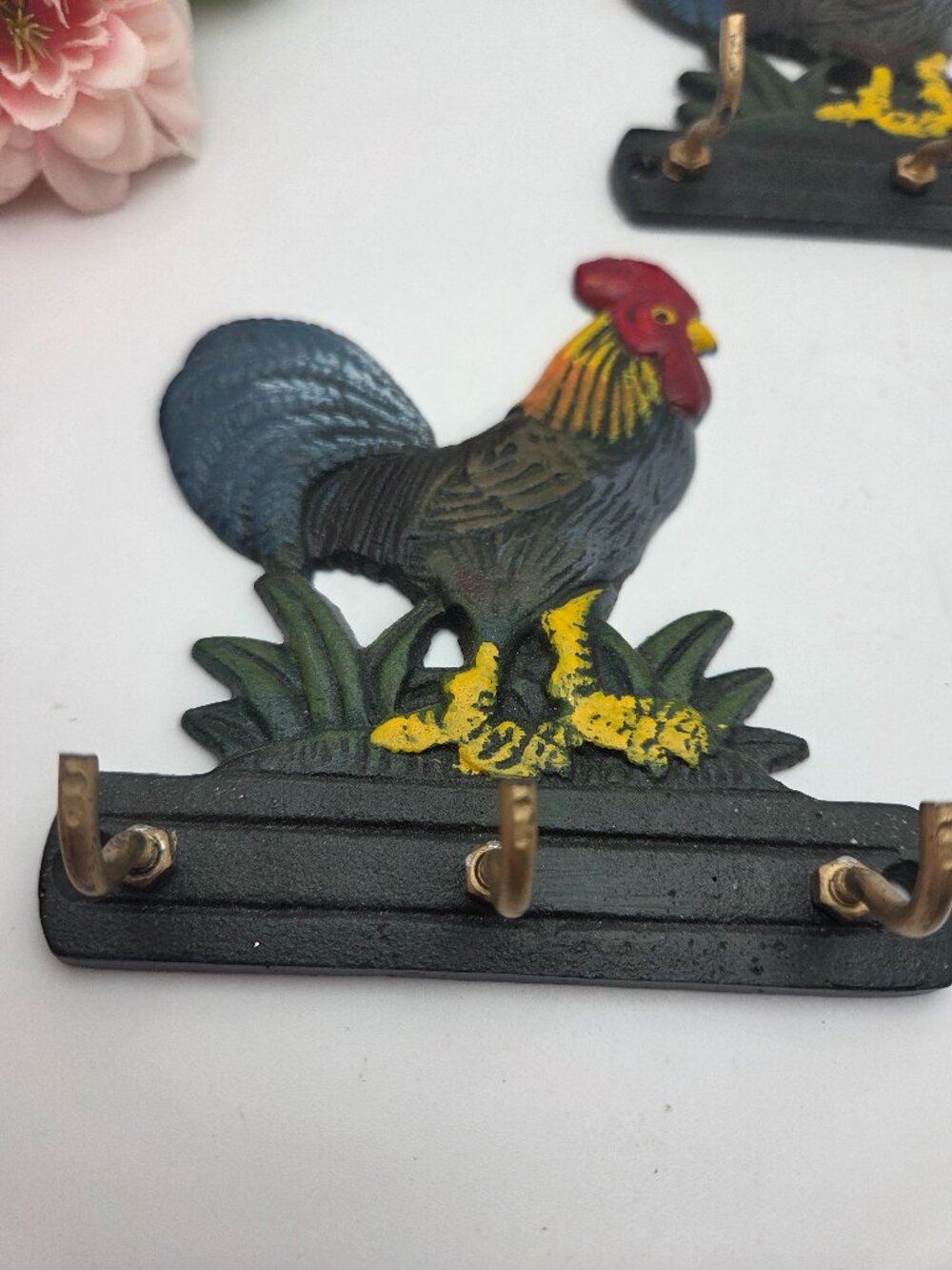 Vintage Cast Iron Wall Rooster Key Holder Rack with (3) Hooks